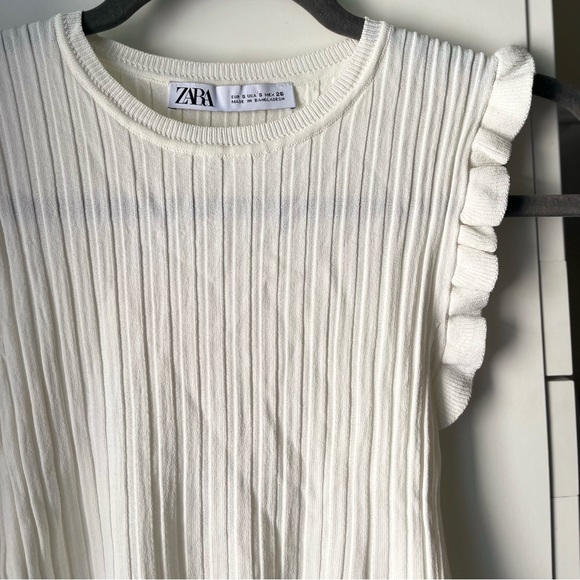 Zara Tops - 🌟2/$14🌟 Zara Cropped Ruffle Frilly Sleeveless Blouse